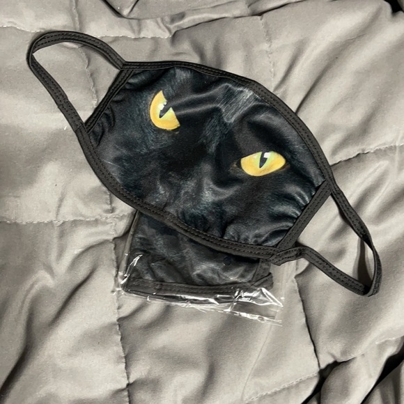 New set/2 cat eye face masks - Picture 3 of 3